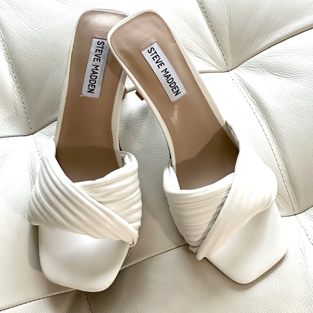 Steeve Madden sandals